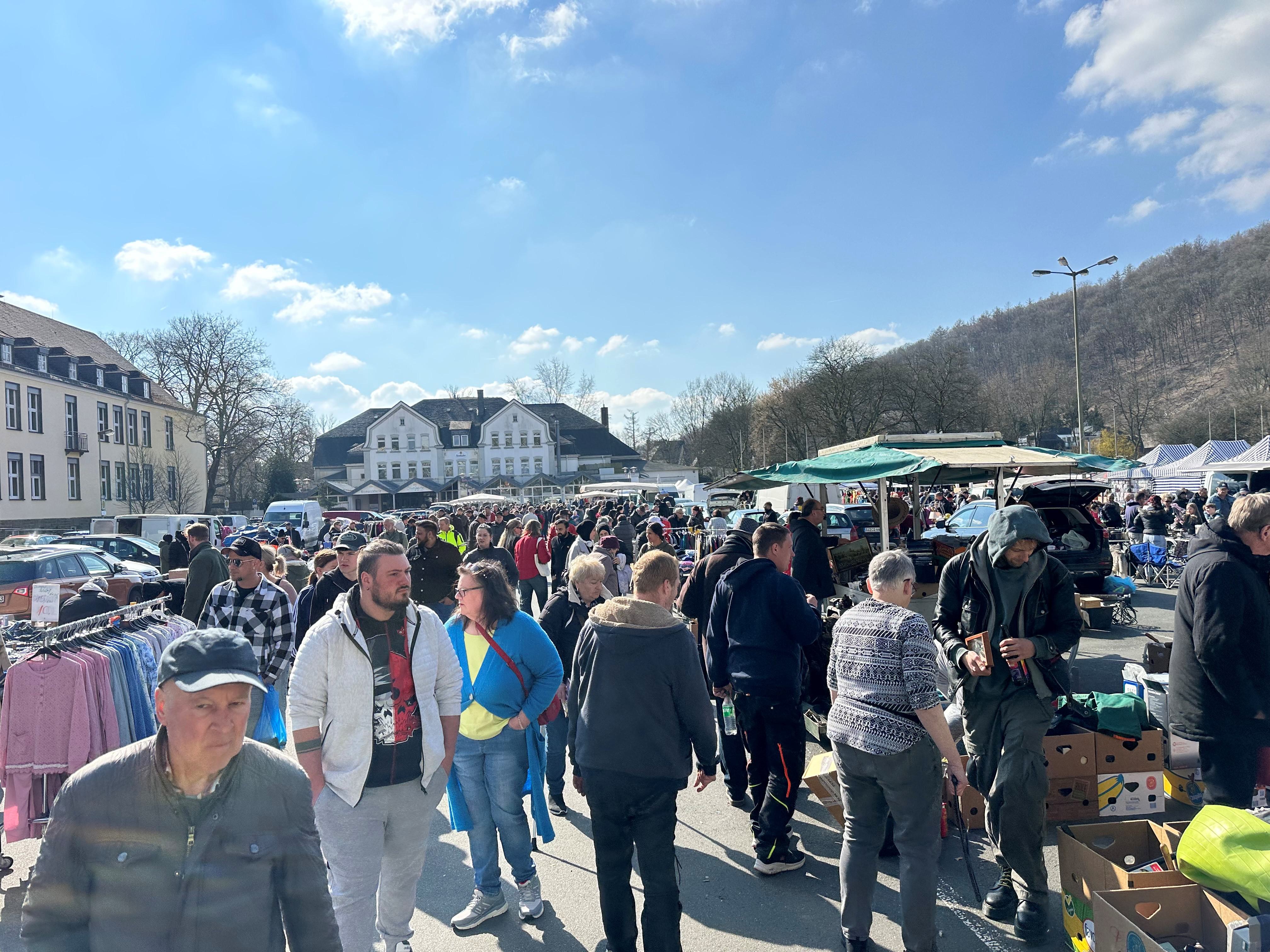 Trödeln auf dem Bismarckplatz