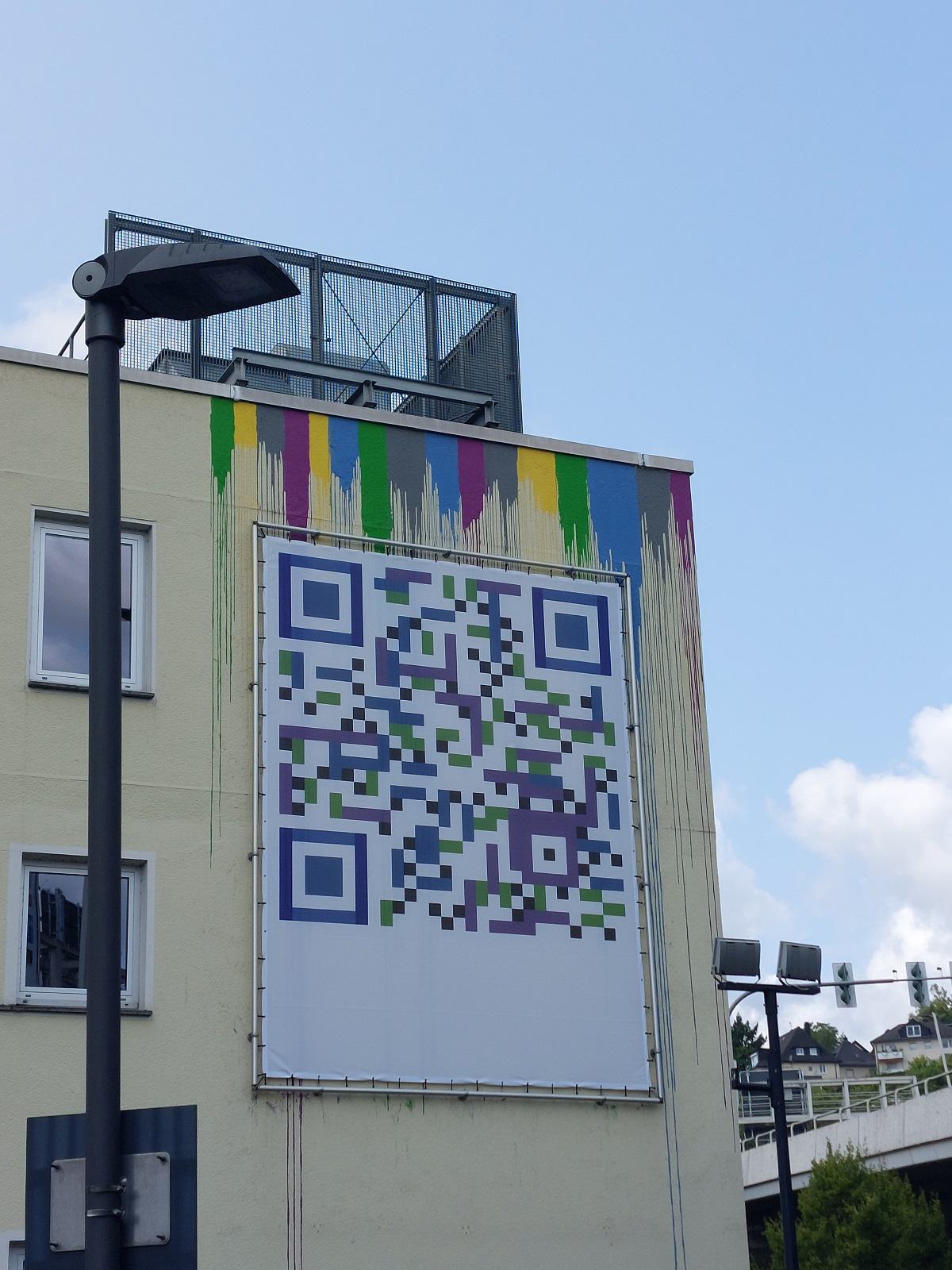 Viertes "disPLAY"-Kunstwerk wird am SVB-Gebäude präsentiert