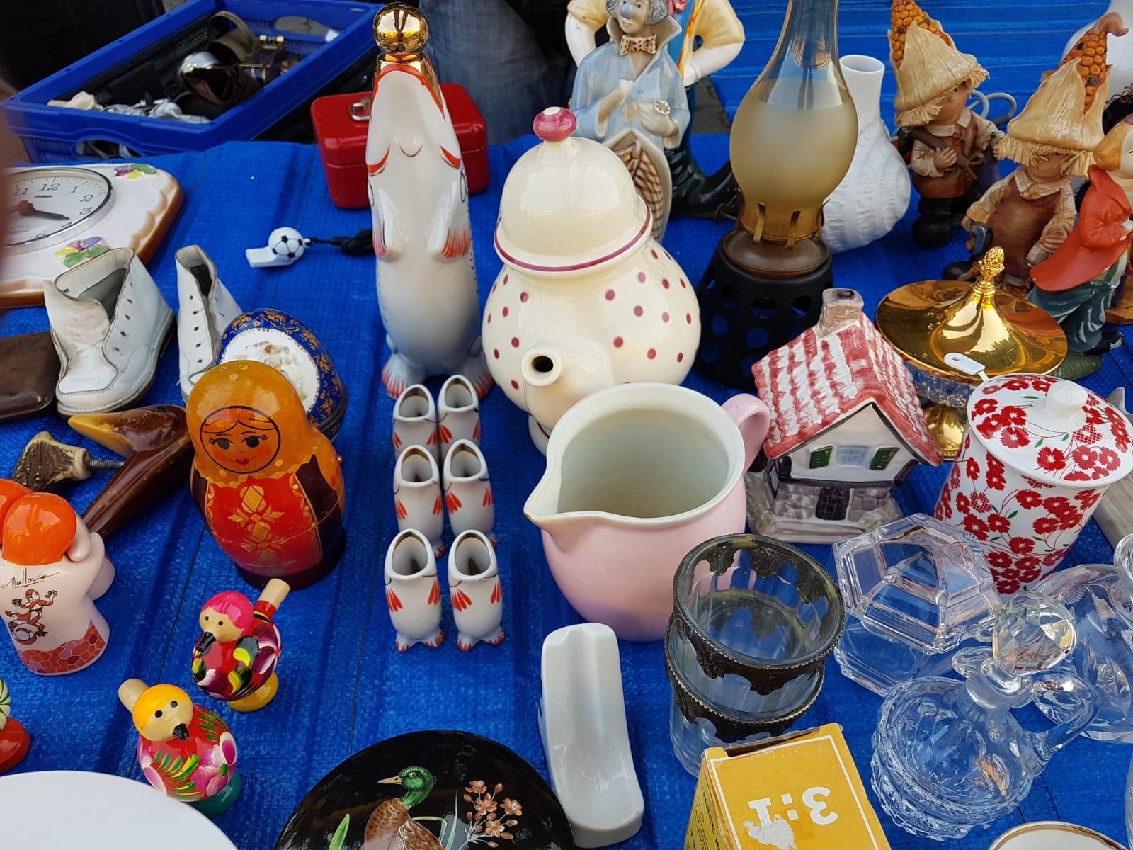 Trödeln unter dem schützenden Dach der METRO