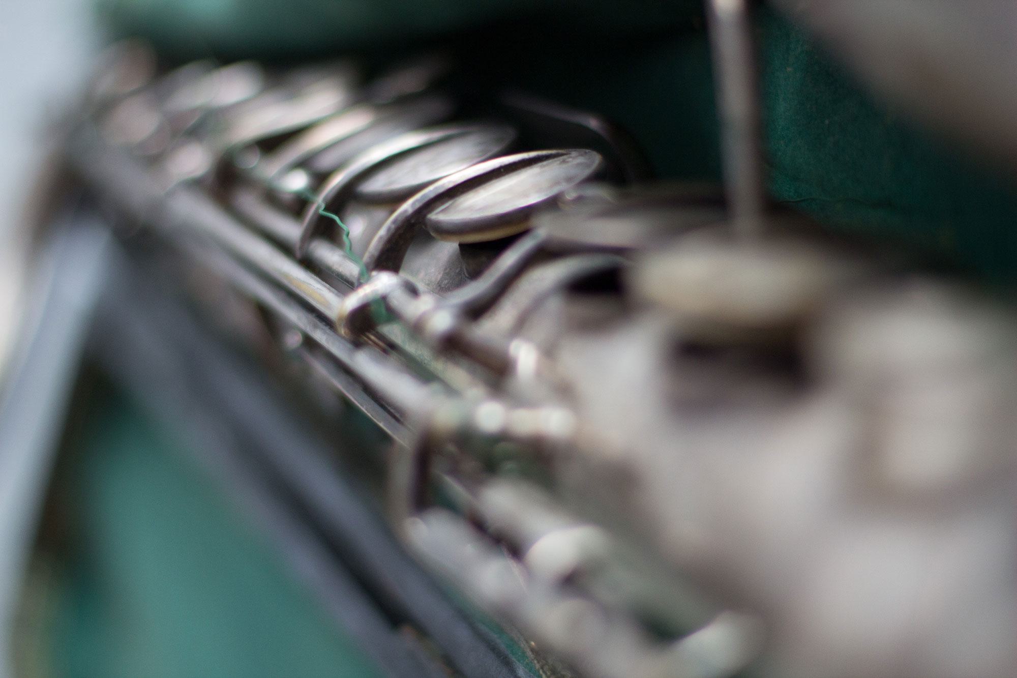 zur Ausstellung ZINZINSUNENDLICHE / Charles Cattoire